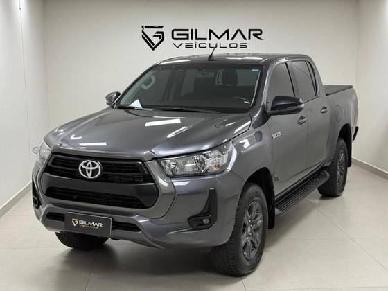 TOYOTA HILUX 2.8 D-4D TURBO DIESEL CD SR 4X4 AUTOMÁTICO TOYOTA HILUX 2.8 D-4D TURBO DIESEL CD SR 4X4 AUTOMÁTICO